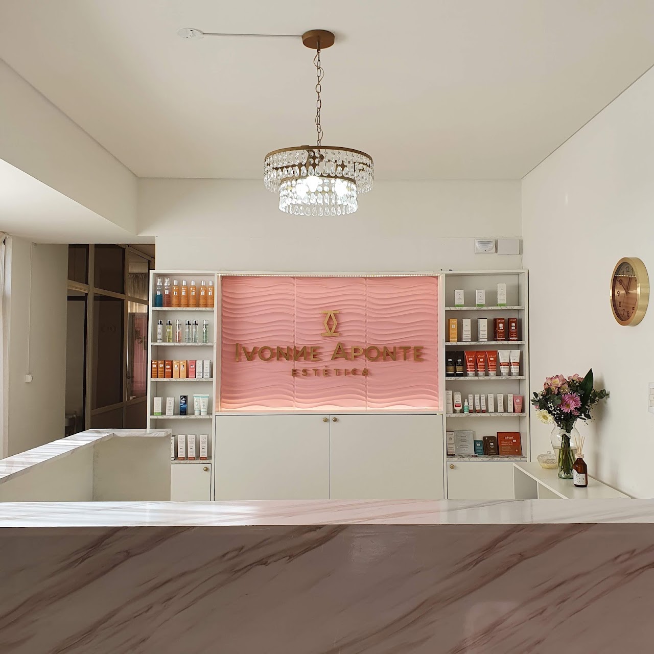 Salón de recepción Ivonne Aponte Estética en Neuquén